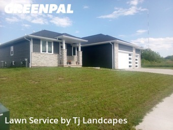 Grass Cut nearby Ashwaubenon, WI, 