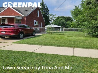 Lawn mowed in Lincoln Park, 48146