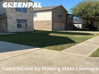 Lawn Mowing nearby Hutto, TX, 