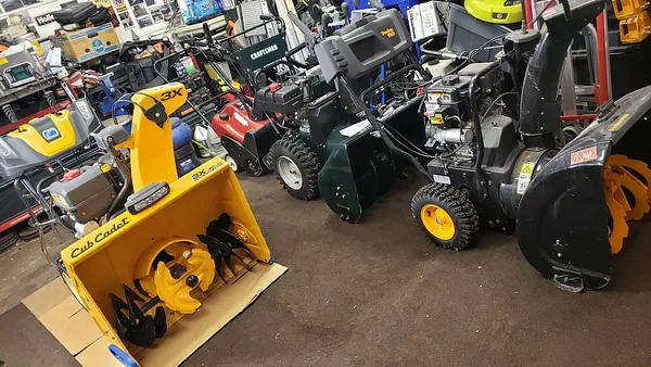 LMW SNOWBLOWER REPAIR Photo 4