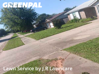 Grass Cutin Moore,73160,Lawn Maintenance by J.R Lawncare, work completed in Dec , 2025