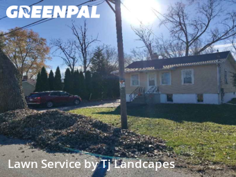 Lawn Mowing Service nearby Howard, WI, 