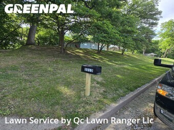 Lawn Care Service nearby East Moline, IL, 