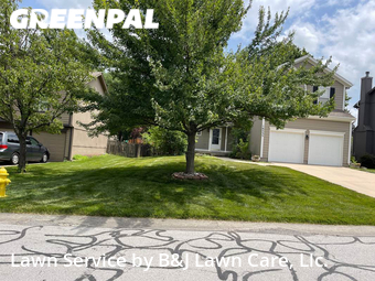 Lawn Mowing Service nearby Olathe, KS, 