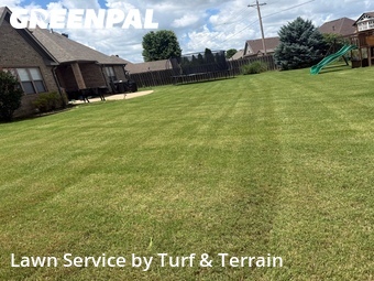 Yard Mowing nearby Rogers, AR, 