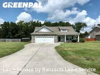 Lawn Maintenance nearby Jacksonville, NC, 