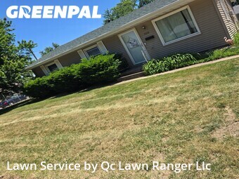Lawn Care Service nearby Davenport, IL, 