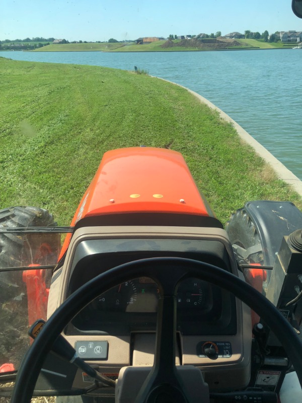 Jensen Brothers Mow Lawn Care Services in Bennington, NE