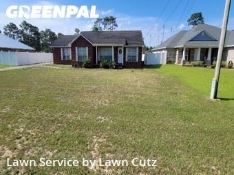 Lawn Mowing nearby Navarre, FL, 