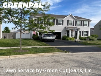 Lawn Maintenance nearby Volo, IL, 