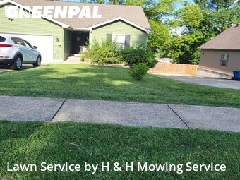 Yard Cutting nearby Maryland Heights, MO, 