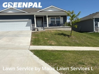 Lawn Maintenance nearby Mitchellville, IA, 