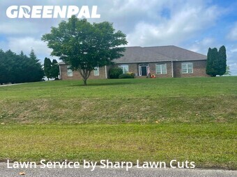 Yard Cutting nearby Lizella, GA, 