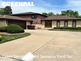 Yard Mowing nearby Glenwood, IL, 