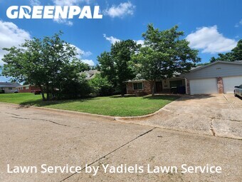 Yard Mowing nearby Norman, OK, 