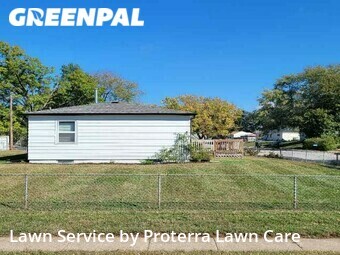 Yard Mowing nearby Bellevue, IA, 