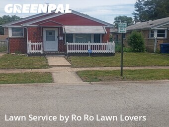 Lawn mowed in Blue Island, 60406