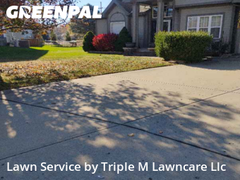 Lawn Cutting nearby Gladstone, MO, 