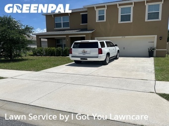 Lawn Cutting nearby Tavares, FL, 