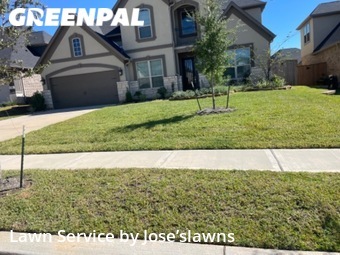 Lawn Service nearby Pinehurst, TX, 