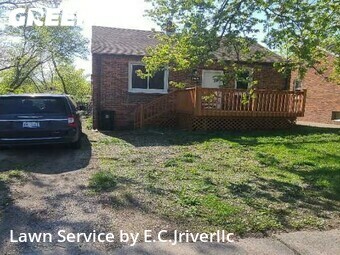 Lawn Mowing nearby Livonia, MI, 