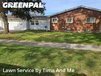 Lawn mowed in Dearborn Heights, 48125