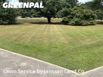 Grass Cutting nearby Calhoun, GA, 