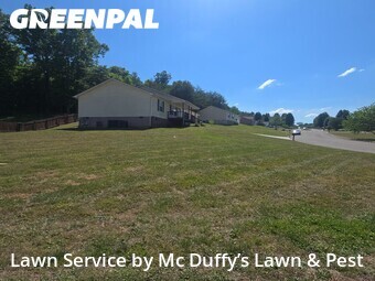 Lawn Mowing Service nearby Knoxville, TN, 
