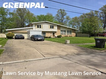 Lawn Maintenance nearby Warren, OH, 