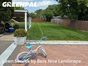 Lawn mowed in Melrose Park, 60164