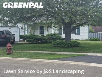 Lawn Care nearby Woodstock, IL, 