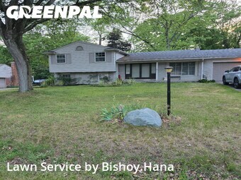 Grass Cutting nearby Bloomfield Hills, MI, 