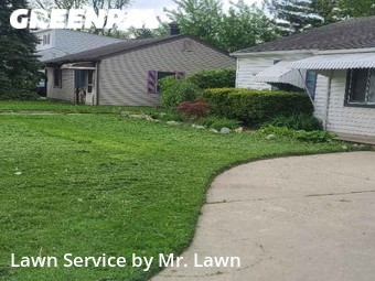 Grass Cutting nearby Warren, MI, 