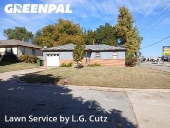 Lawn Cutting nearby Yukon, OK, 