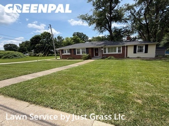 Lawn Cutting nearby Swansea, IL, 
