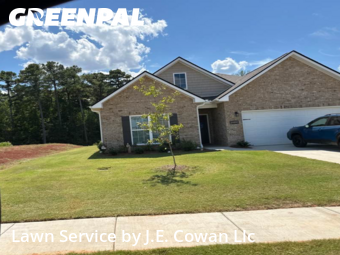Lawn Cutting nearby Harvest, AL, 
