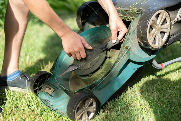 IRAHETA SERVICES INC LAWN MOWER SHOP Photo 10