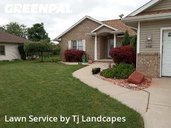 Lawn Mowing nearby De Pere, WI, 