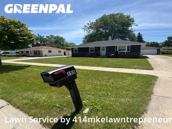Lawn Mowing Service nearby Oak Creek, WI, 