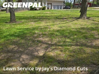 Lawn mowed in Waterford Township, 48328