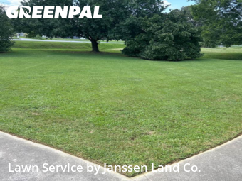 Lawn Cut nearby Calhoun, GA, 