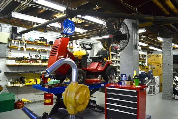 Courthouse Mower and Small Engine Repair Photo 12