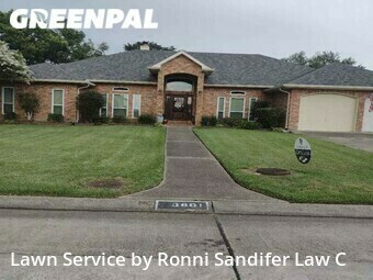 Yard Cutting nearby Gretna, LA, 