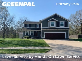 Lawn Mowing Service nearby Overland Park, MO, 