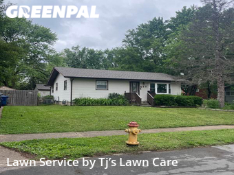 Lawn Mowing Service nearby Florissant, MO, 