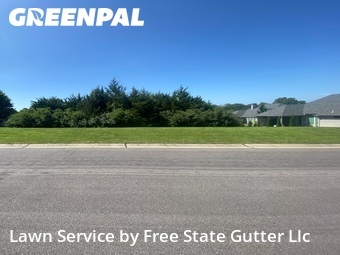 Lawn Care Service nearby Topeka, KS, 