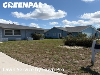 Lawn mowed in Venice, 34293