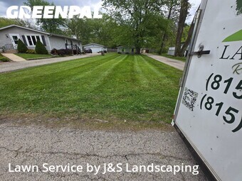 Lawn Maintenance nearby Crystal Lake, IL, 