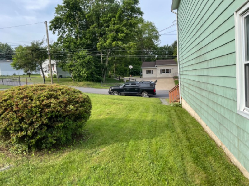 Charter Lawnz Lawn Care Services in Old PA