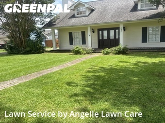 Yard Mowing nearby Lafayette, LA, 
